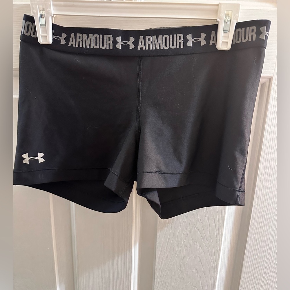 Under Armour Women's Black spandex Shorts
